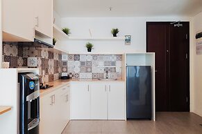 Strategic And Restful 1Br At Casa De Parco Apartment