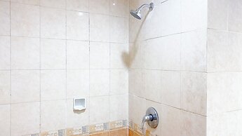 Homey And Nice 2Br At City Home Gading Riverview (Moi) Apartment