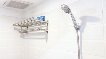 Nice And Modern 2Br At Green Pramuka City Apartment