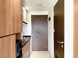 Minimalist And Homey Studio Apartment At Mustika Golf Residence