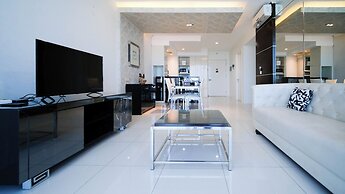 Spacious And Homey 2Br At The Via And The Vue Apartment