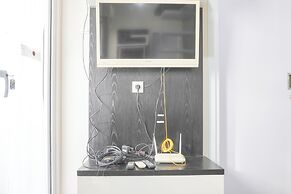 Cozy Stay 1Br At Green Pramuka City Apartment