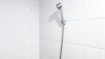 Cozy Stay Studio At Green Pramuka City Apartment