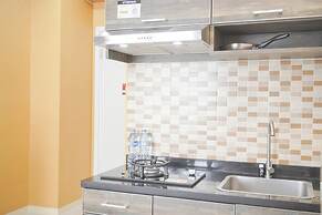 Cozy Stay Studio At Green Pramuka City Apartment