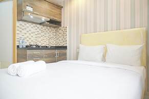 Cozy Stay Studio At Green Pramuka City Apartment
