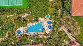 Makena Surf #f-102 2 Bedroom Condo by RedAwning