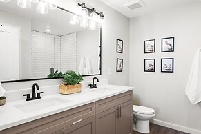 Family Friendly Lagoon Get Away 2 Bedroom Condo