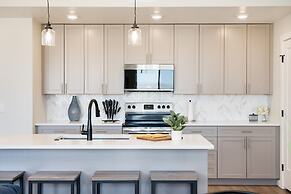 Family Friendly Lagoon Get Away 2 Bedroom Condo