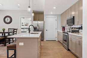 Southern Comfort 2 Bedroom Condo