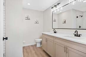 Southern Comfort 2 Bedroom Condo