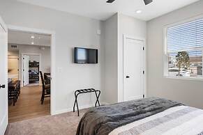 Southern Comfort 2 Bedroom Condo