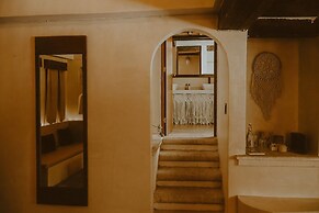 Enigmatic Hotel Experience