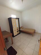 SPOT ON 92532 Penginapan Hj Lilis Syariah