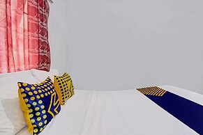 SPOT ON 92535 Guest House Pak Darso