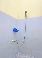 SPOT ON 92535 Guest House Pak Darso