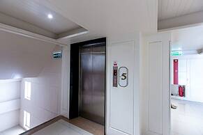 A Room Bangkok Sathorn