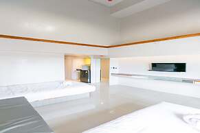 A Room Bangkok Sathorn