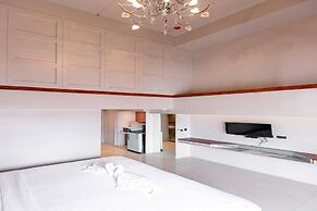 A Room Bangkok Sathorn