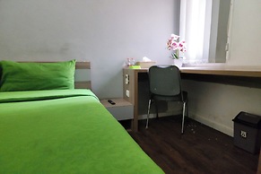 Barata Hotel Near Bandara Soekarno Hatta