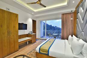 Ark Holiday Inn By DLS Hotels