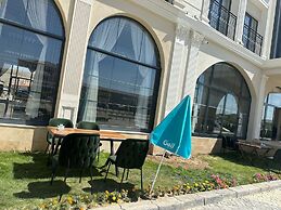 HOTEL EDEN'S