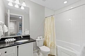 Turquoise Place 1108 D