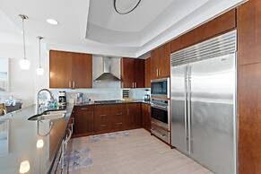 Turquoise Place 1108 D