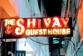 Goroomgo Shivay Guest House Varanasi