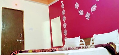Goroomgo Shivay Guest House Varanasi