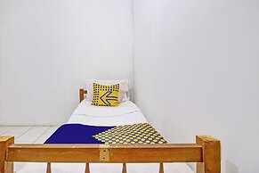 SPOT ON 92539 Luqman Kostel Syariah