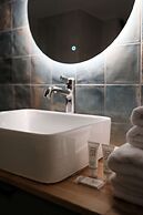 Queen Barbora Central Lofts