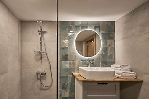 Queen Barbora Central Lofts