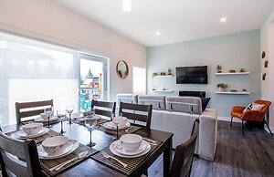 Peak Paradise by Revelstoke Vacations