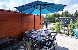 Peak Paradise by Revelstoke Vacations