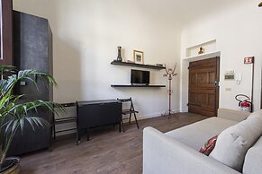Ognissanti Flat by Mmega