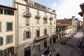Ognissanti Flat by Mmega