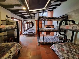 La parada del tren Hostel