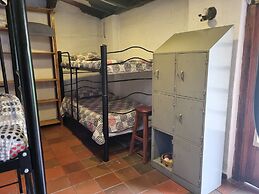 La parada del tren Hostel