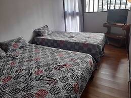 La parada del tren Hostel