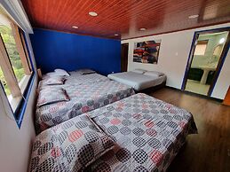 La parada del tren Hostel