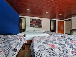 La parada del tren Hostel