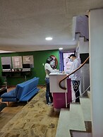 La parada del tren Hostel