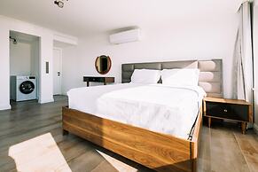 Chic Villa w Patio Pool 3 min to Beach in Bodrum