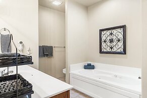 The Golf Shack - Picturesque Views on Deck!