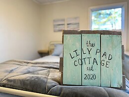 Peaceful Lily Pad Cottage in Hubbards