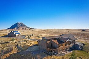 Raz Hideaway 7BR Ranch With Panoramic Mountain Views -sleeps 24