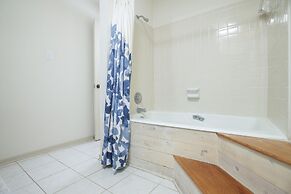 Ocean Grove J2 4 Bedroom Condo by RedAwning