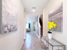 Beautiful Pool Villa With Spa And Game Room-2730bd 5 Bedroom Home by R