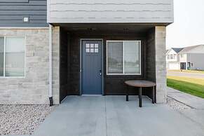 Bear Lake Beautiful Brand New End Unit