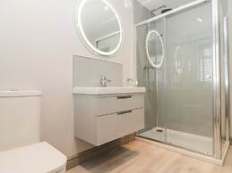 41 Chatsworth Gardens